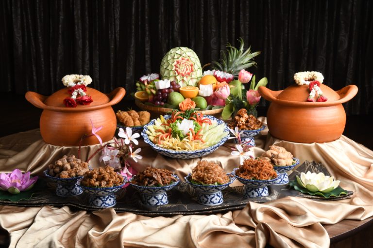 คลายร้อนอย่างมีระดับกับ “เทศกาลข้าวแช่” ตลอดเดือนเมษายนนี้ ณ ห้องอาหารเดอะ เบอร์เคลีย์ ไดนิ่งรูม โรงแรมเดอะ เบอร์เคลีย์ ประตูน้ำ